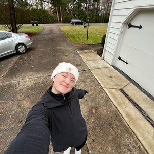 Meet your Posher, Ella